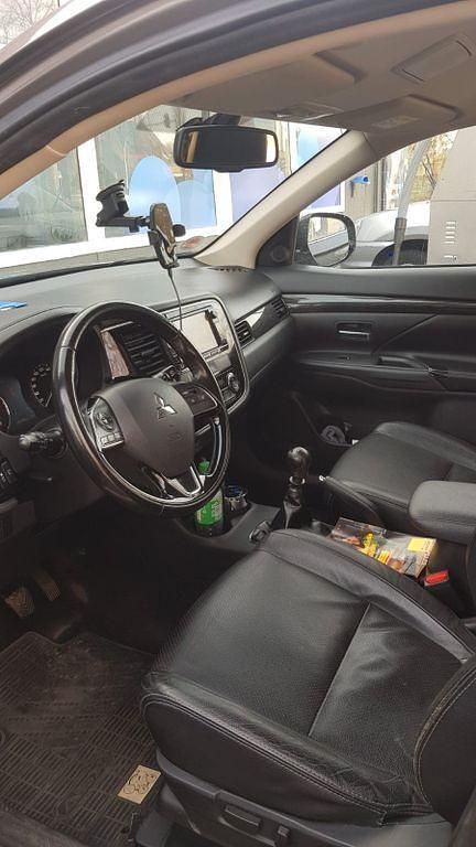 Gebraucht Mitsubishi Outlander Plus 150 PS (110 kW) 2016 Braun SUV