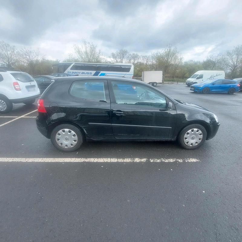 Gebraucht VW Golf V 75 PS (55 kW) 2005 Schwarz Kleinwagen