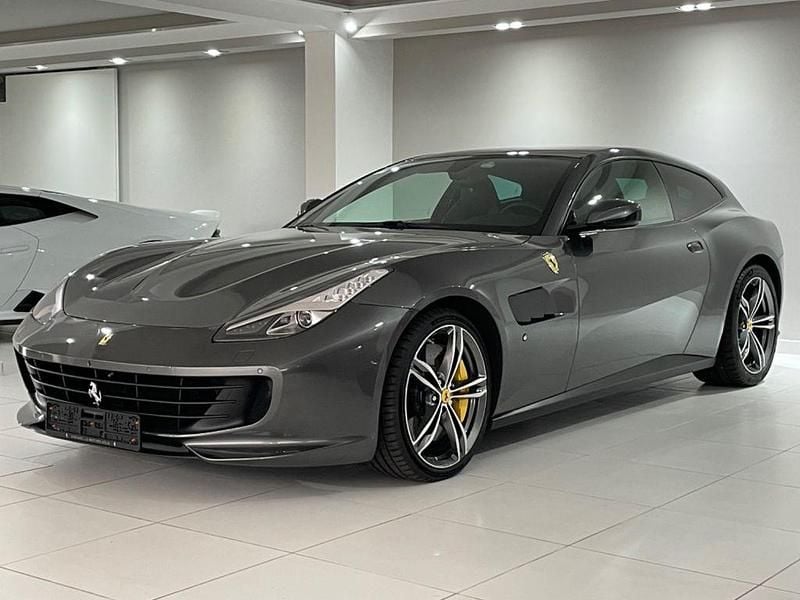 Gebraucht Ferrari GTC4Lusso 689 PS (506 kW) 2018 Grau Kombi