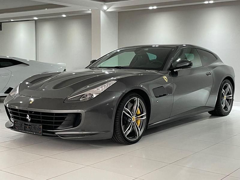 Grau Gebraucht 2018 Ferrari GTC4Lusso Kombi | 209.900 € - Bild 1/4