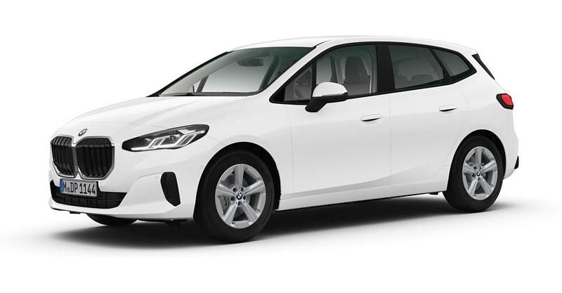 Weiß Gebraucht 2024 BMW 216 Active Tourer Luxury Line Van / Kleinbus | 27.590 € (Fairer Preis) - Bild 1/4