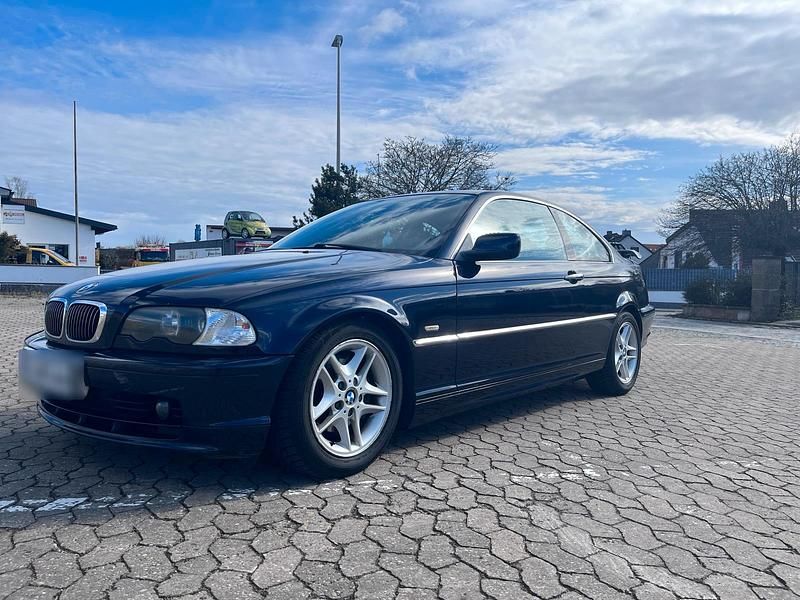 Gebraucht BMW 320 Basis 150 PS (110 kW) 1999 Blau Coupé