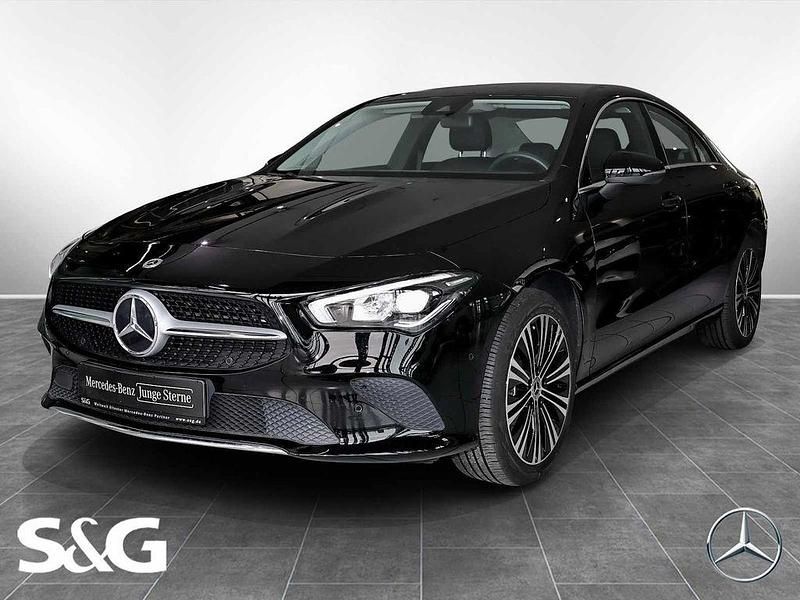 Schwarz Gebraucht 2022 Mercedes CLA250e Limousine | 29.670 € (Fairer Preis) - Bild 1/4