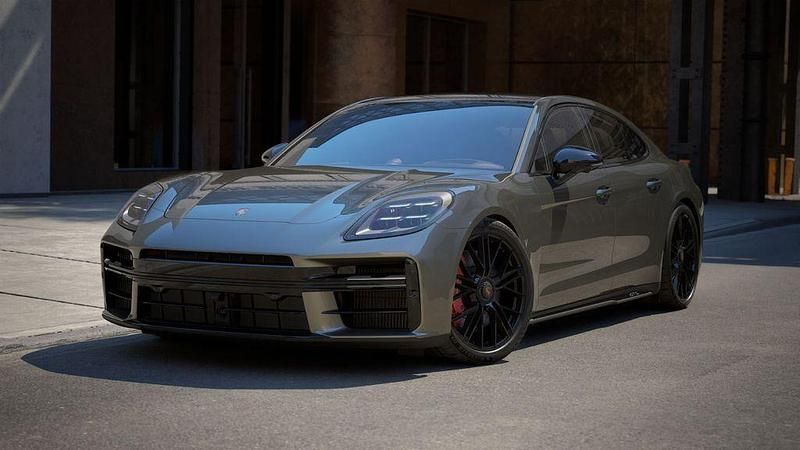 Neu Porsche Panamera GTS 500 PS (367 kW) 2025 Grün Limousine