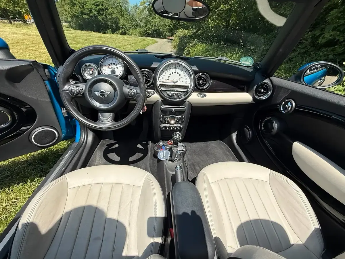 Gebraucht Mini Cooper Cabriolet 122 PS (89 kW) 2011 Blau Cabrio