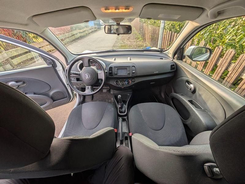 Gebraucht Nissan Micra 65 PS (47 kW) 2010 Weiß Kleinwagen