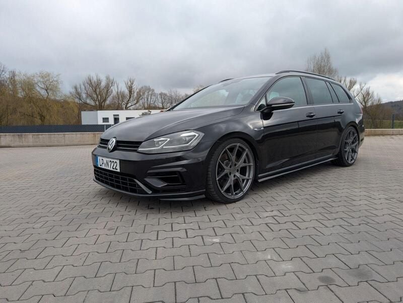 Schwarz Gebraucht 2018 VW Golf VII R Kombi | 19.390 € (Guter Preis) - Bild 1/4