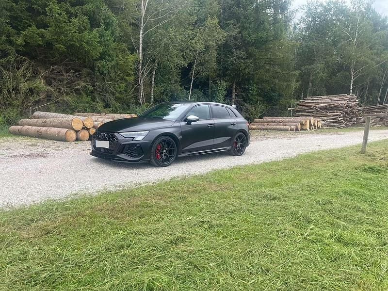 Schwarz Gebraucht 2022 Audi RS3 Limousine | 51.800 € (Superpreis) - Bild 1/4
