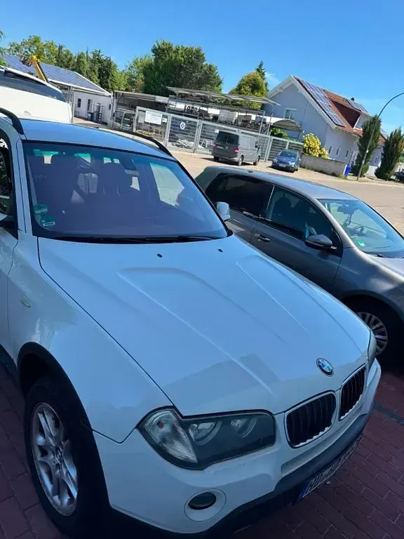 Gebraucht BMW X3 143 PS (105 kW) 2011 Weiß SUV