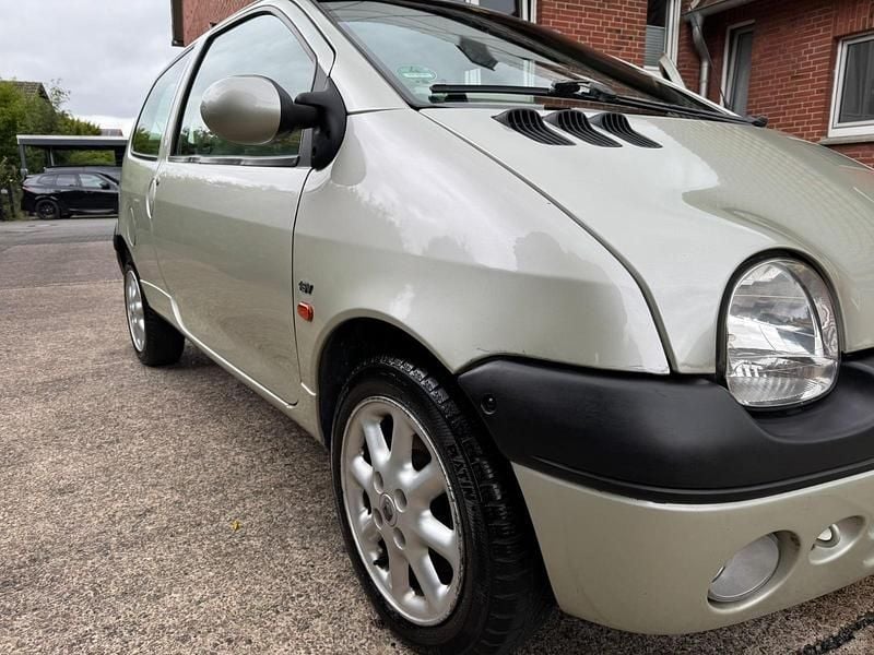 Silber Gebraucht 2002 Renault Twingo Kleinwagen | 2.599 € (Teuer) - Bild 1/4