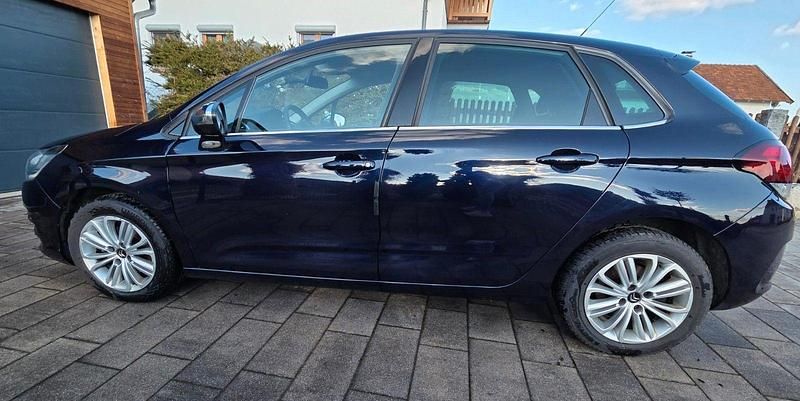 Used Citroën C4 PureTech 131 HP (96 kW) 2016 Blue Sedan