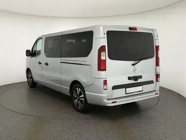 Occasion Renault Trafic 170 ch (125 kW) 2024 Argent Monospace