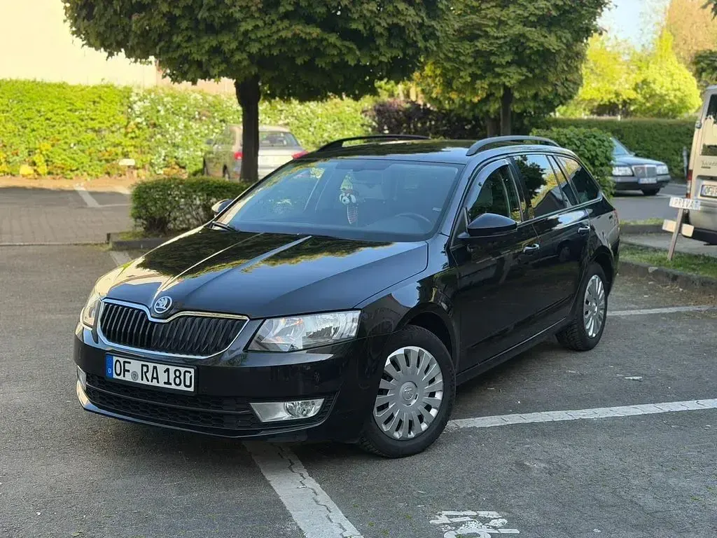 Gebraucht Skoda Octavia Active 105 PS (77 kW) 2016 Schwarz Kombi