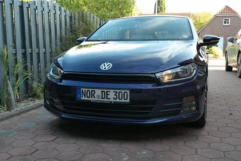 Violet Gebraucht 2017 VW Scirocco Sound Coupé | 18.500 € (Fairer Preis) - Bild 1/4
