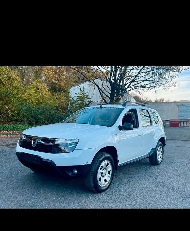 Weiß Gebraucht 2013 Dacia Duster SUV | 5.999 € (Guter Preis) - Bild 1/4