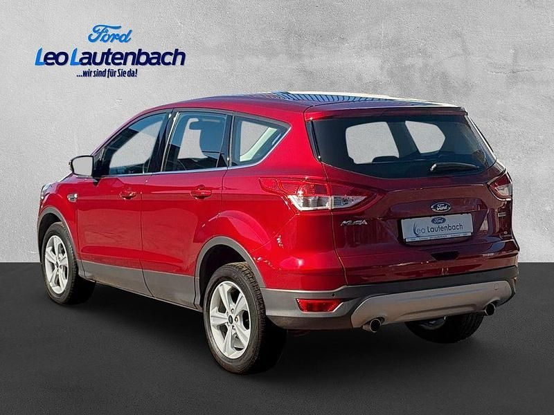 Gebraucht Ford Kuga Trend 150 PS (110 kW) 2015 Rot SUV