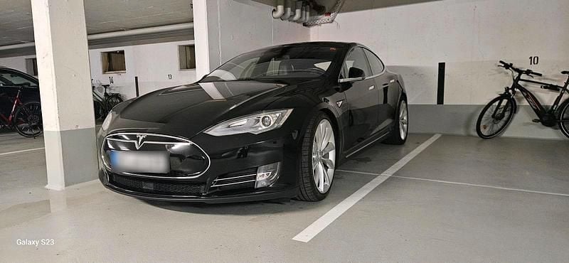 Gebraucht Tesla Model S 309 kW (421 PS) 2015 Schwarz Kleinwagen