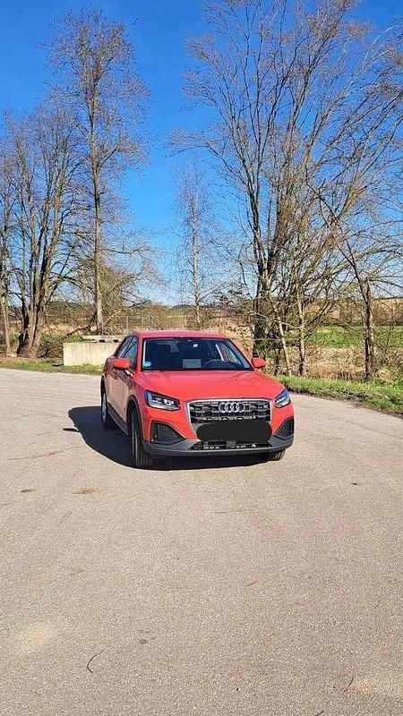 Gebraucht Audi Q2 150 PS (110 kW) 2025 Rot SUV