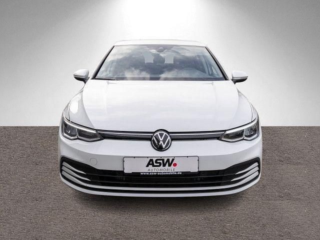 Gebraucht VW Golf VIII Life 116 PS (85 kW) 2024 Oryxweiß perlmutteffekt Limousine