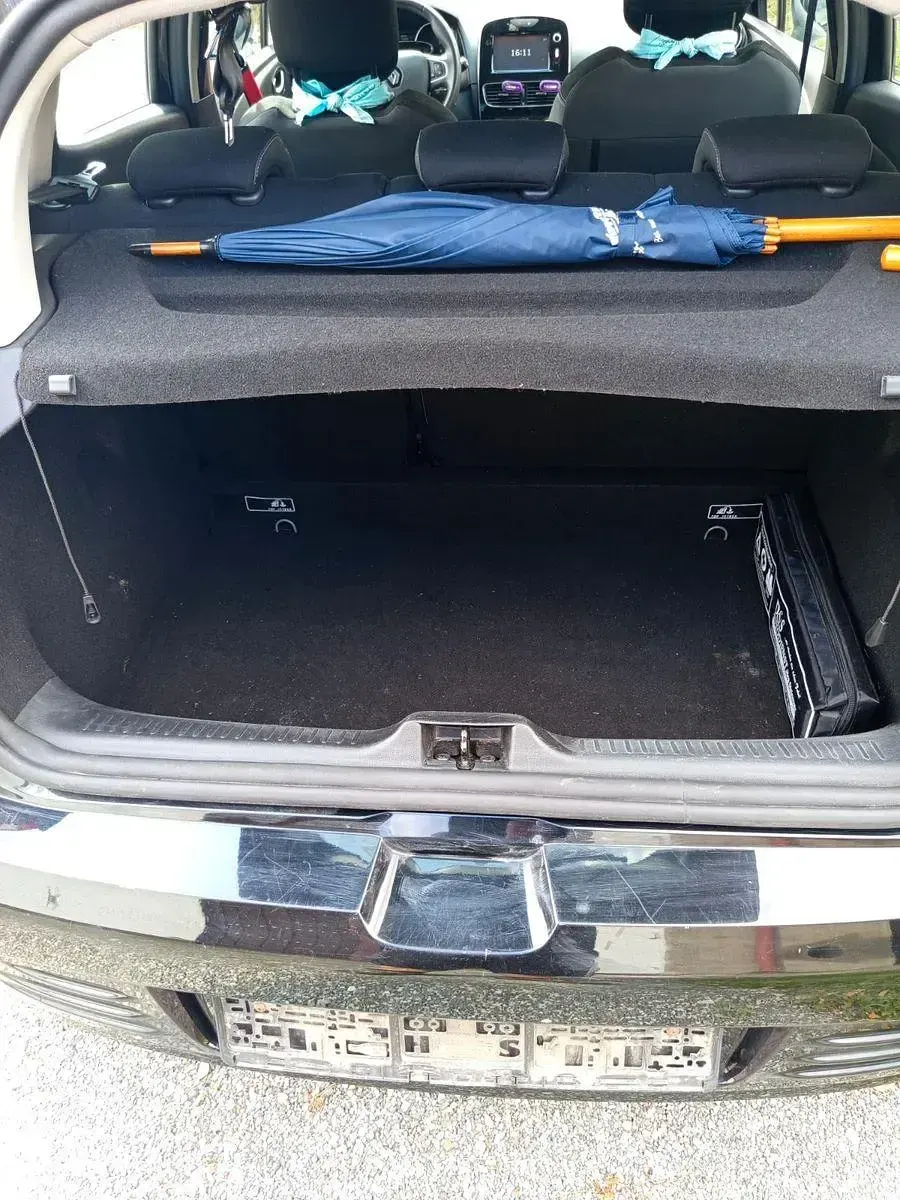 Gebraucht Renault Clio Life 73 PS (53 kW) 2018 Schwarz Kleinwagen