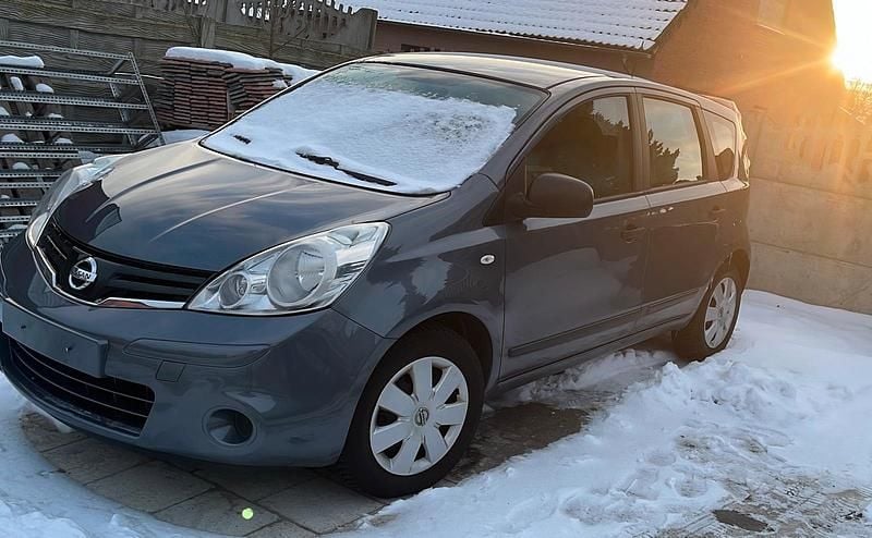 Blau Gebraucht 2013 Nissan Note Limousine | 4.100 € (Superpreis) - Bild 1/4