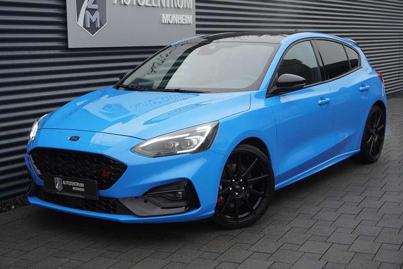 Vasttrafik blue Gebraucht 2022 Ford Focus ST Limousine | 28.990 € (Fairer Preis) - Bild 1/4