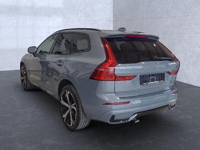 Gebraucht Volvo XC60 Plus 197 PS (144 kW) 2023 Thunder grey / (metallic) SUV