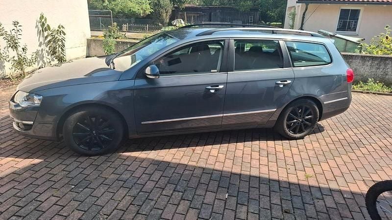 Gebraucht 2009 VW Passat Highline Kombi | 10.000 € - Bild 1/4