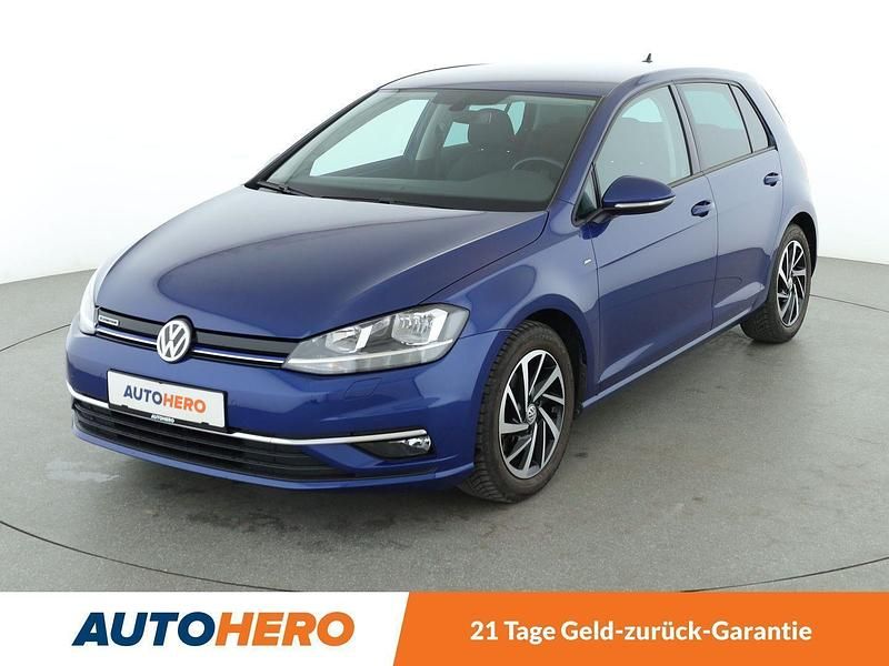 Blau Gebraucht 2019 VW Golf VII Join Limousine | 16.030 € (Guter Preis) - Bild 1/3