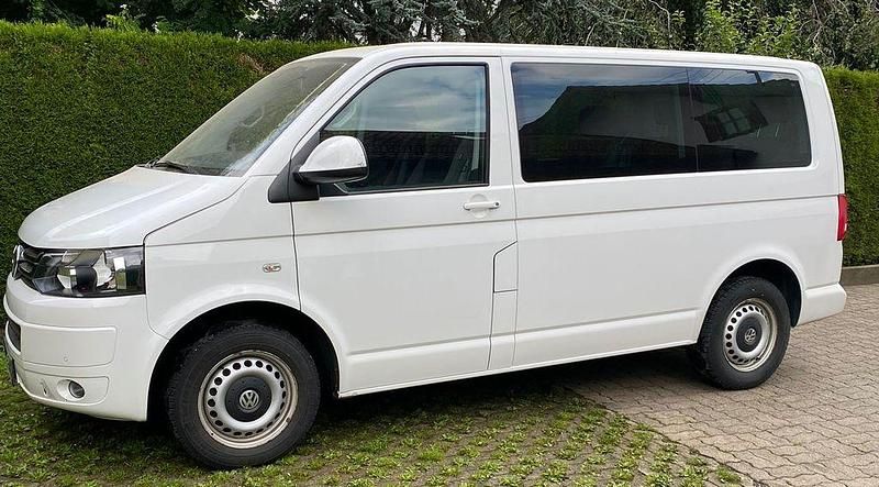 Weiß Gebraucht 2013 VW Multivan Startline Van | 17.500 € (Superpreis) - Bild 1/4