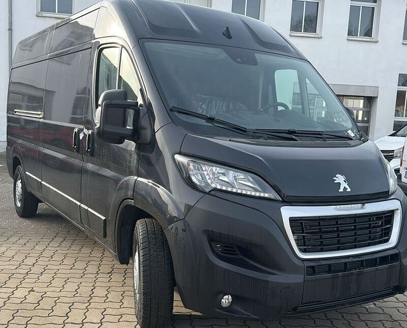 Grau Neu 2025 Peugeot Boxer Van | 29.453 € (Guter Preis) - Bild 1/4