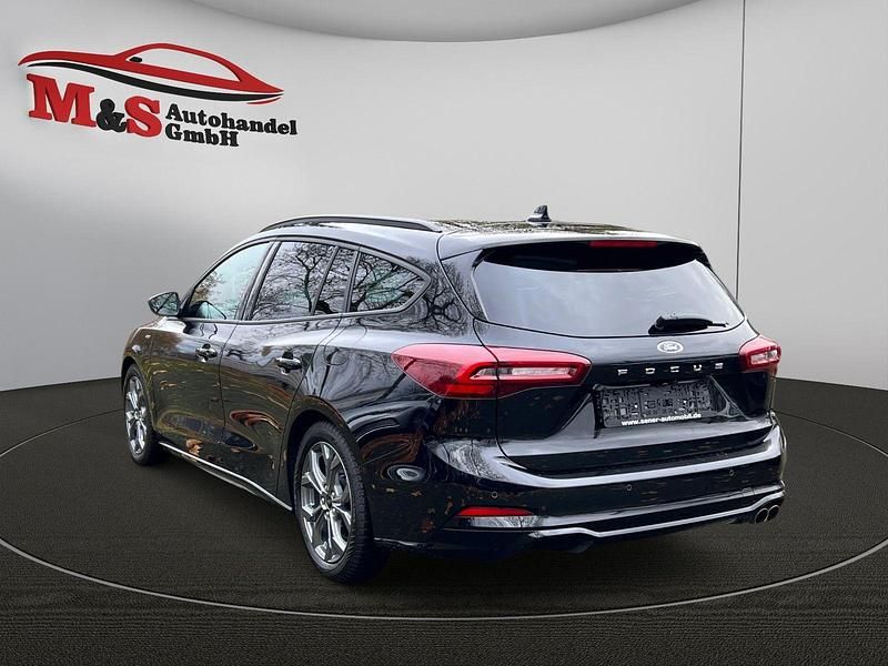 Gebraucht Ford Focus ST-Line 125 PS (91 kW) 2024 Schwarz Kombi