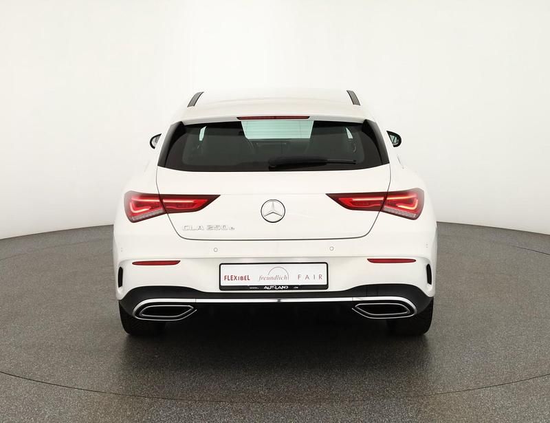 Gebraucht Mercedes CLA250e AMG line 218 PS (160 kW) 2021 Weiß Limousine