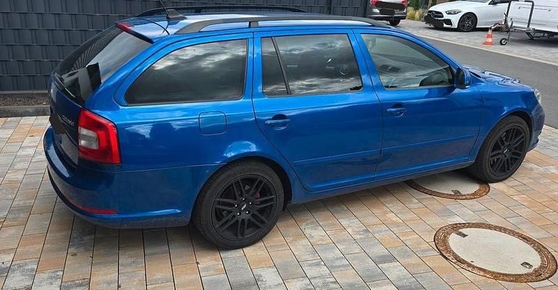 Blau Gebraucht 2010 Skoda Octavia RS Limousine | 5.300 € (Guter Preis) - Bild 1/4