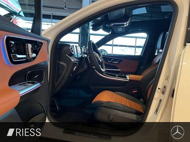 Gebraucht Mercedes GLC200 AMG 204 PS (150 kW) 2025 Weiss SUV