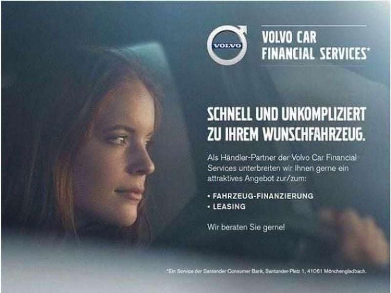 Second-hand Volvo XC40 Ultimate 197 CP (144 kW) 2024 Negru SUV