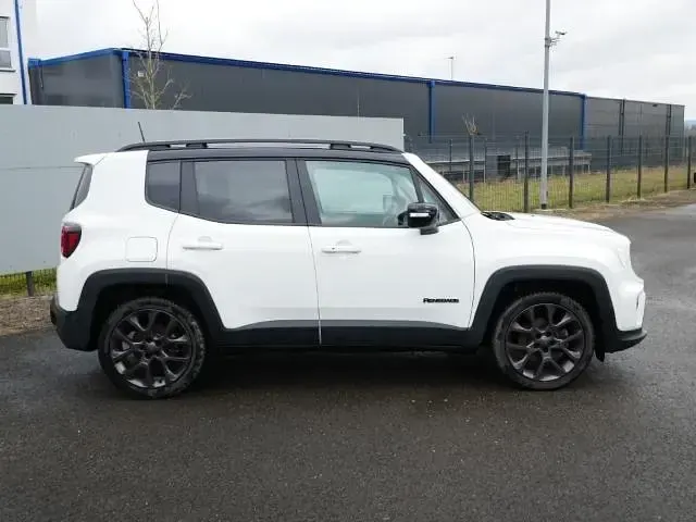 Gebraucht Jeep Renegade 131 PS (96 kW) 2023 Weiß / dach schwarz SUV
