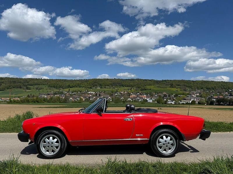 Gebraucht Fiat 124 Spider 105 PS (77 kW) 1986 Rot Cabrio