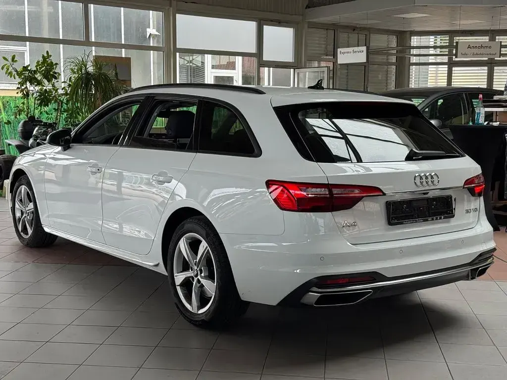 Gebraucht Audi A4 Advanced Plus 136 PS (100 kW) 2024 Weiß Kombi