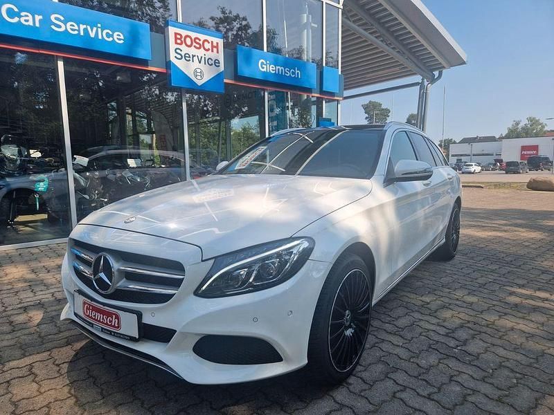 Weiß Gebraucht 2016 Mercedes C200 Limousine | 19.999 € (Guter Preis) - Bild 1/4