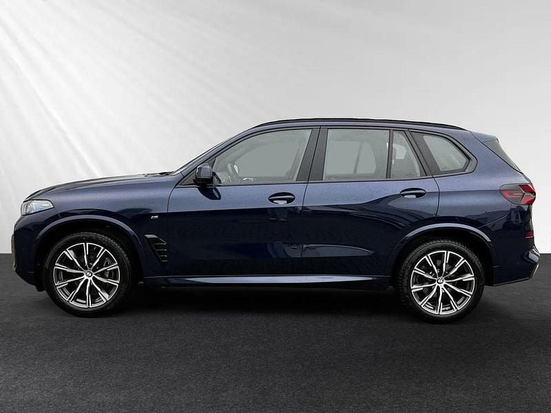 Gebraucht BMW X5 M Sport 298 PS (219 kW) 2024 Tansanitblau metallic SUV