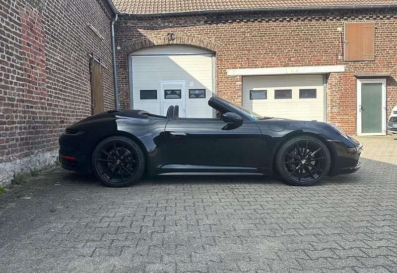 Gebraucht Porsche 992 385 PS (283 kW) 2023 Schwarz Cabrio