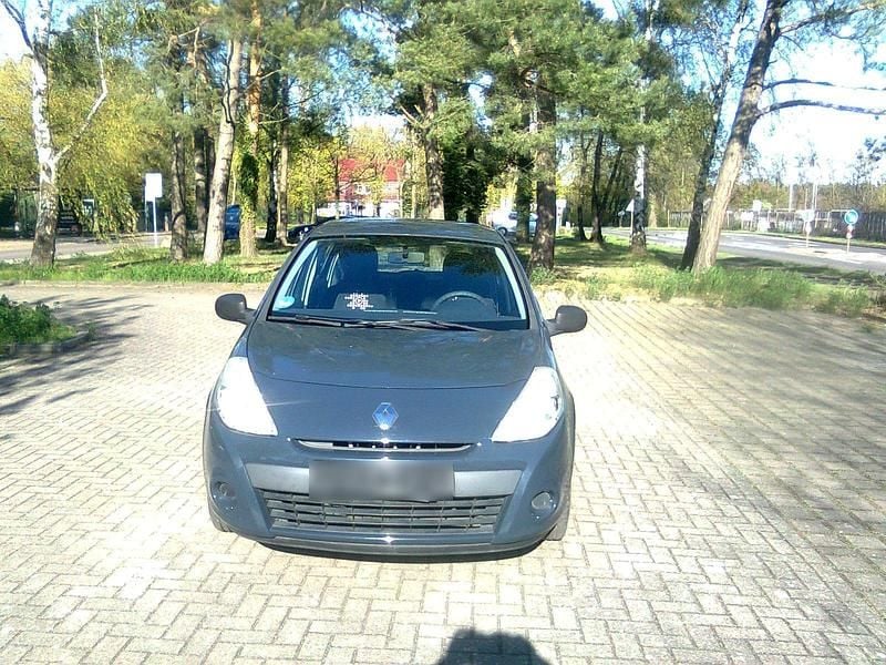 Gebraucht Renault Clio IV 75 PS (55 kW) 2012 Grau Kleinwagen