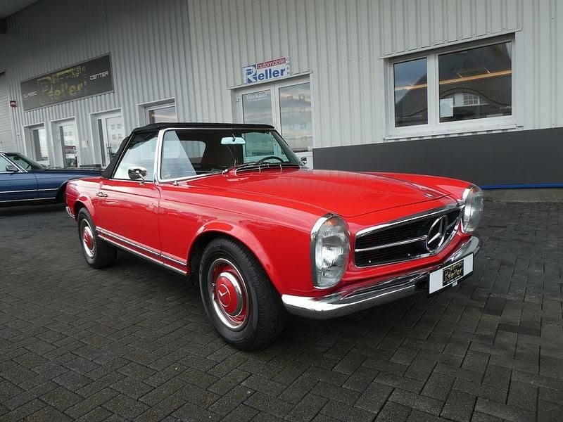 Gebraucht Mercedes 230 150 PS (110 kW) 1964 Rot Cabrio