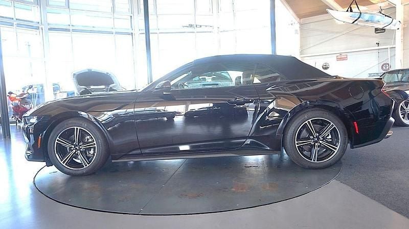 Gebraucht Ford Mustang 320 PS (235 kW) 2024 Schwarz Cabrio