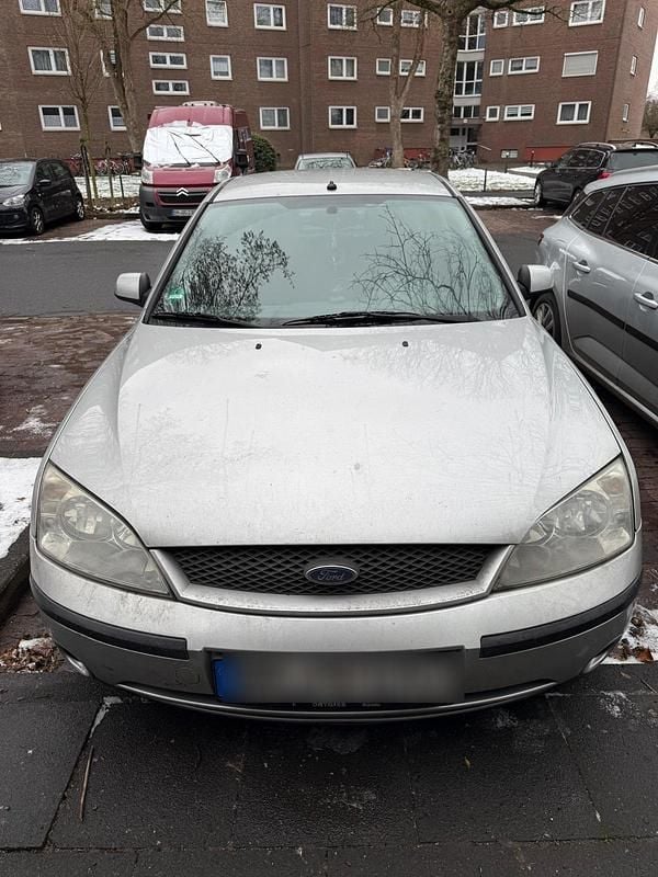 Silber Gebraucht 2003 Ford Mondeo Ghia Limousine | 1.900 € (Fairer Preis) - Bild 1/4