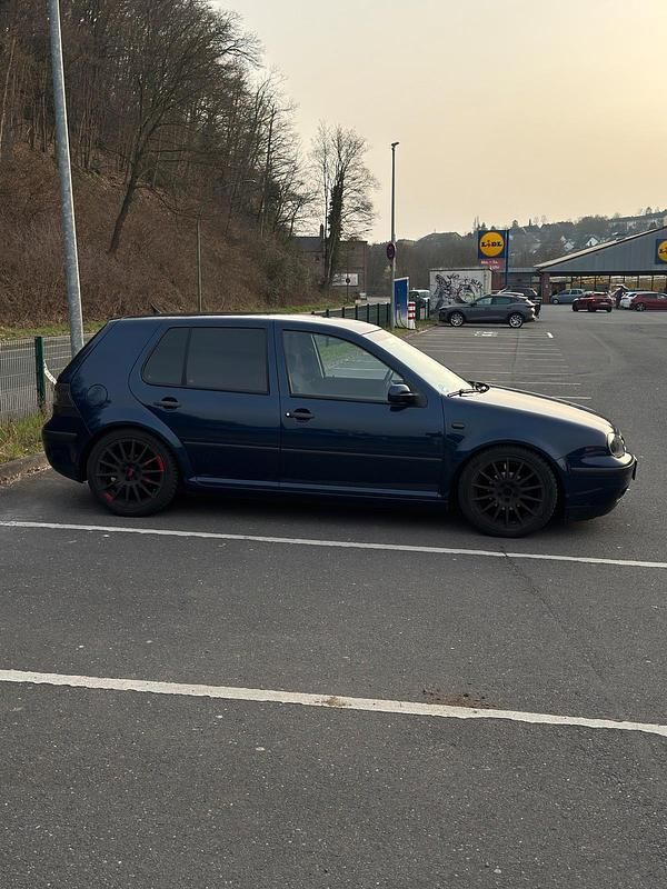 Gebraucht VW Golf IV 75 PS (55 kW) 2003 Blau Limousine