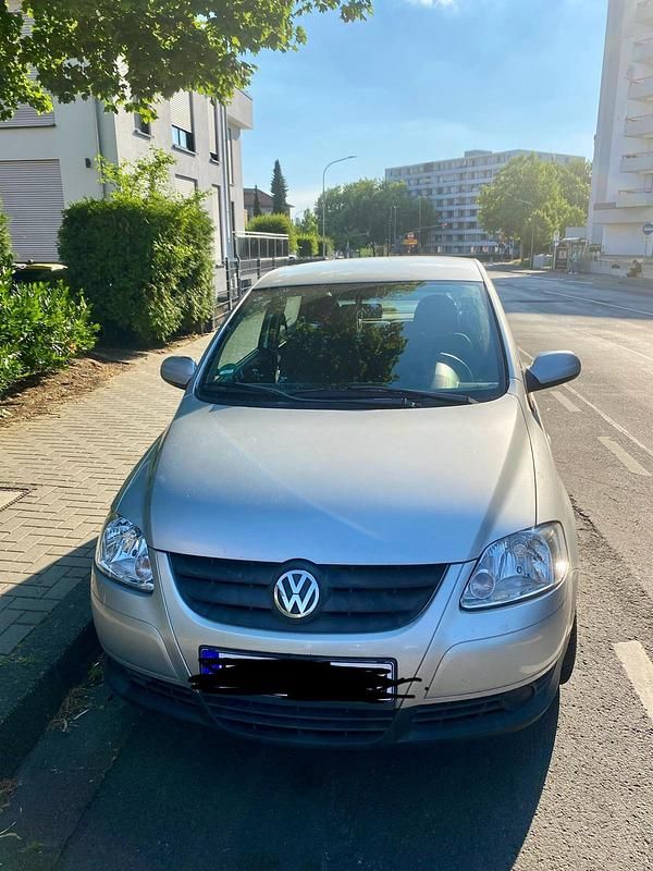 Silber Gebraucht 2009 VW Fox Kleinwagen | 1.875 € (Fairer Preis) - Bild 1/4