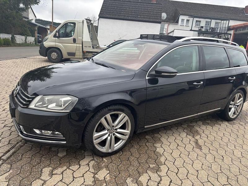 Gebraucht VW Passat Highline 170 PS (125 kW) 2011 Schwarz Kombi