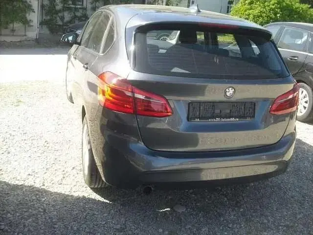 Gebraucht BMW 218 Advantage 136 PS (100 kW) 2016 Mineralgrau metallic Van / Kleinbus